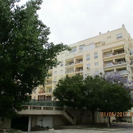 Edificio Caravela C Apartment *